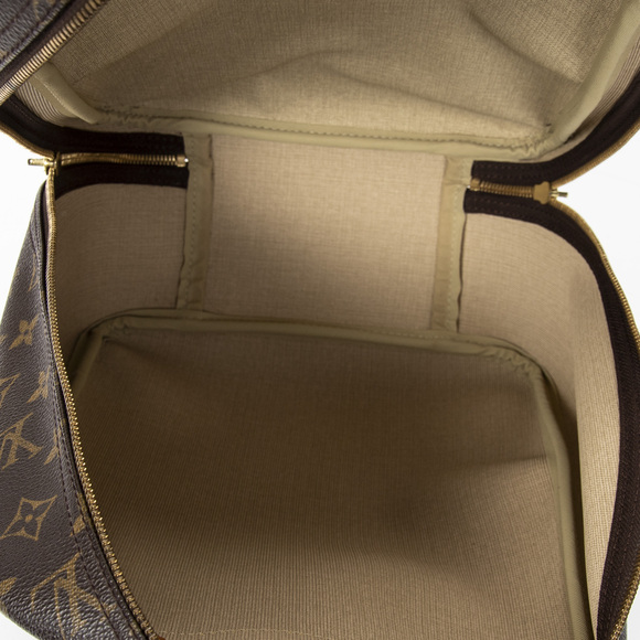 Louis Vuitton Excursion - Picture 9 of 10